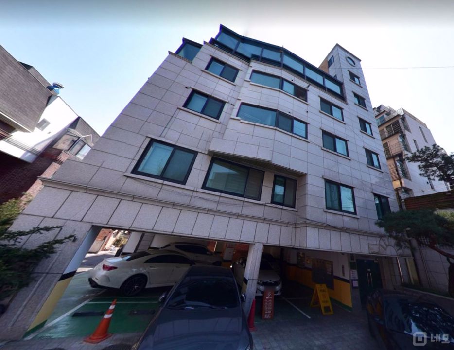 오피스와 주거 상권을 모두 잡는 강남역 신논현역의 대여공간룸 매물의 6번째 사진