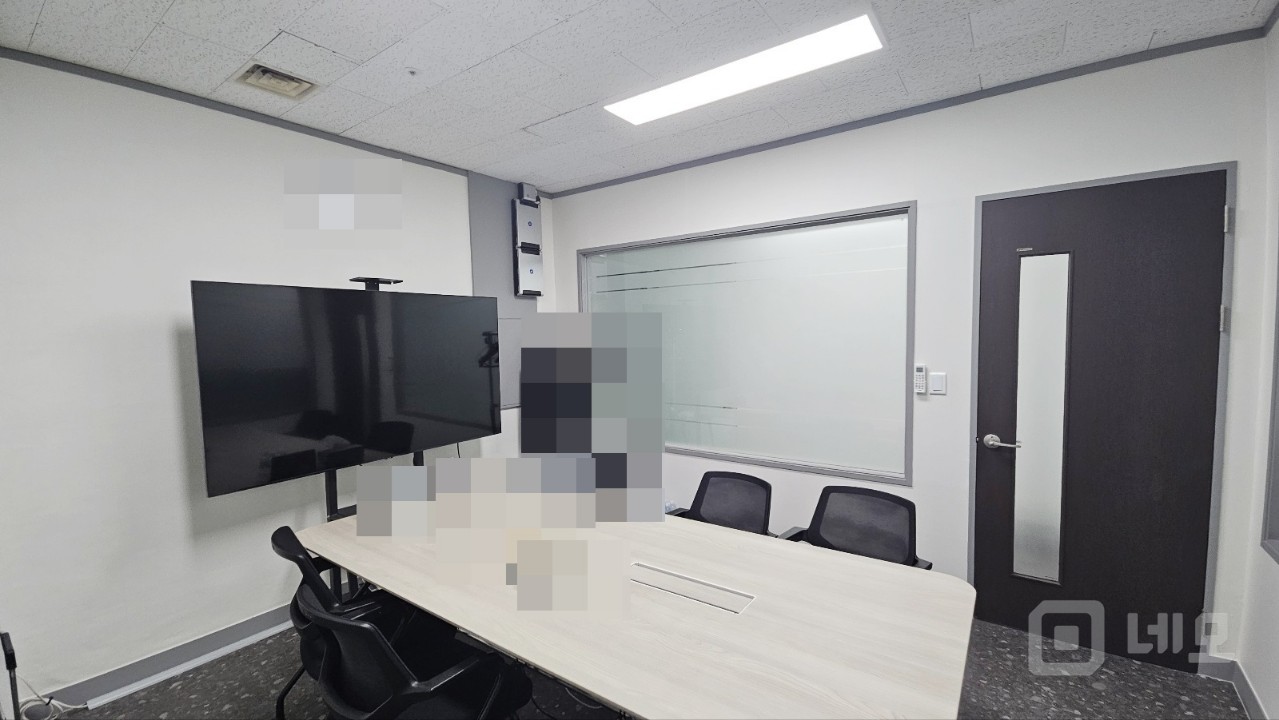 가산역 도보 2분 전용 203P,  탕비, 룸, 창고등 활용도가 높음  매물의 2번째 사진