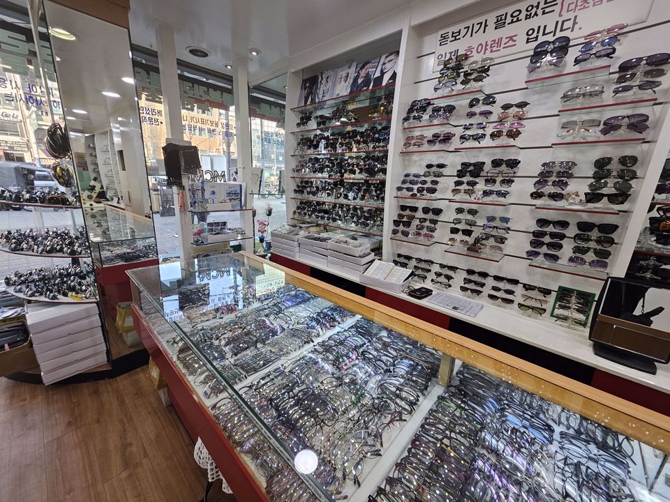 접근성 좋은 대로변, 종로3가역 앞 1층 안경점 매물의 3번째 사진