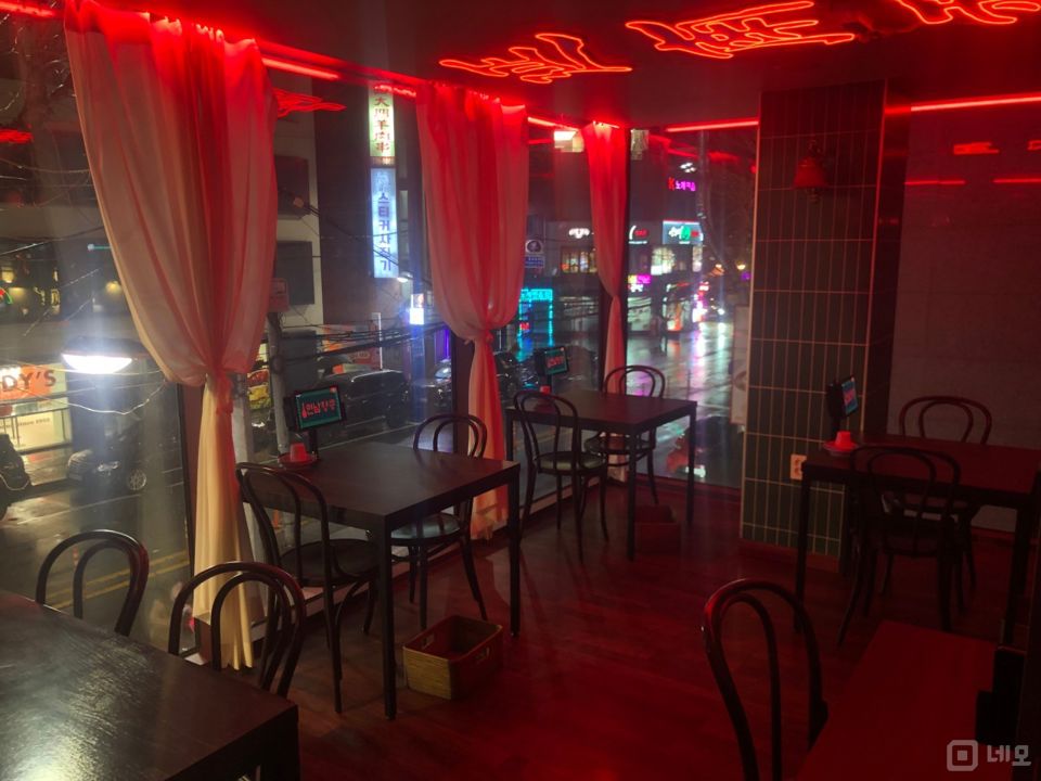 홍대입구역 도보 5분 2층 무권리 홍콩식 주점 매물의 5번째 사진