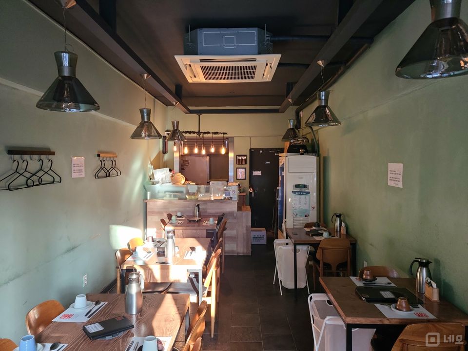 한남동 복합상권에 위치한 음식점 매물의 1번째 사진