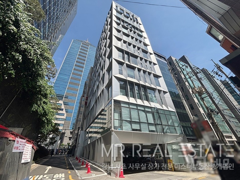 역삼역1분초역세권.인테리어무상인수.주차무료.내외관컨디션ACE 매물의 11번째 사진