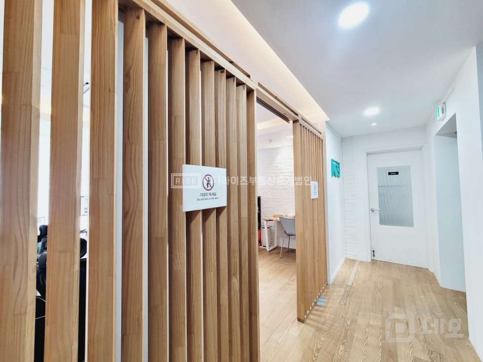 <임대> 합정역 역세권  주차3대 인테리어최상 룸3 매물의 19번째 사진