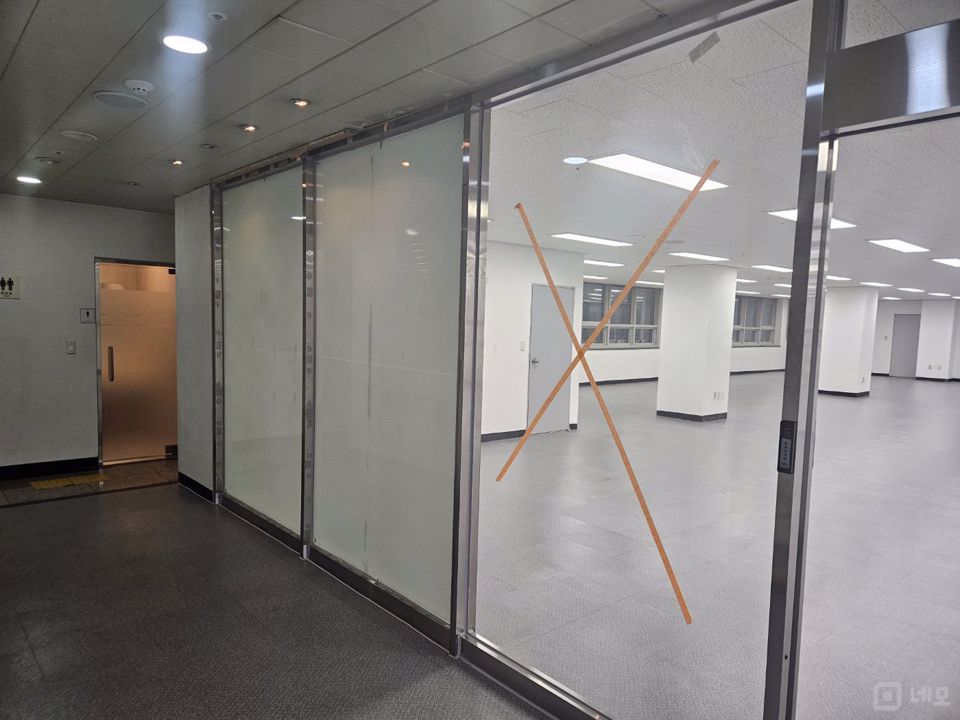 공간감이 우수한 서초동 4층 사무실 매물의 7번째 사진