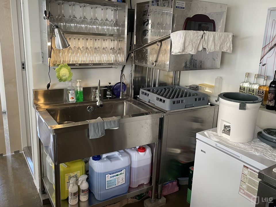 시설집기포함, 최상급 인테리어 완비된 서교동 루프탑바 매물의 5번째 사진