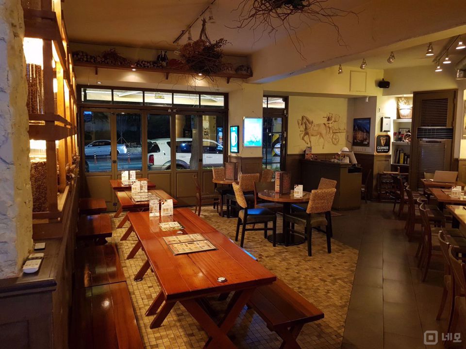 샤로수길, 넓은 면적의 접근성 좋은 봉천동 맥주호프점 매물의 1번째 사진