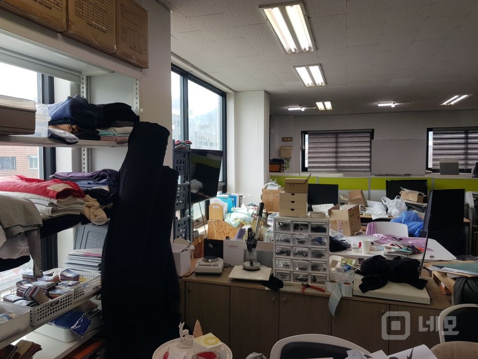 평수대비월세저렴엘베유층고높고내부화장실쇼핑몰사무실및법인사무실완전강추 매물의 6번째 사진