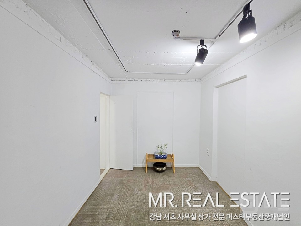 ★고즈-넉한 소형단독사옥.가성비甲.모든업종수용★ 매물의 7번째 사진