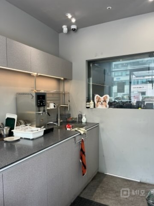 초역세권 대로변으로 가시성좋은 1층 카페 매물의 6번째 사진