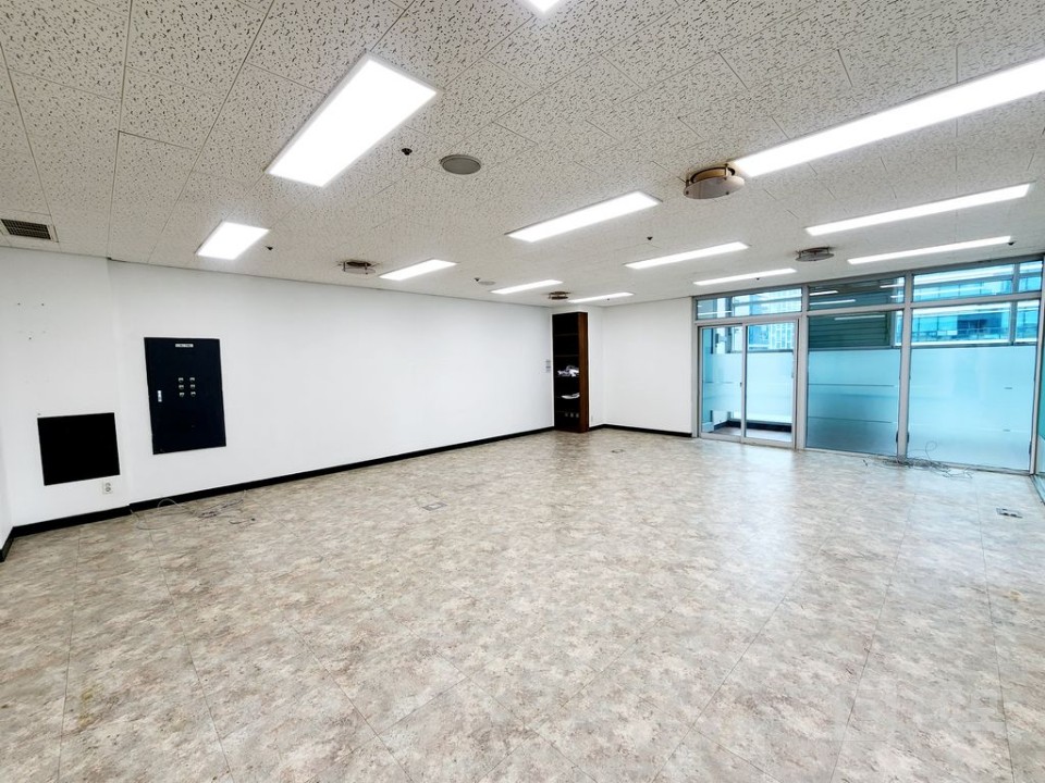 ◈가산더블역세권◈전용35평 룸3◈즉시입주가능◈ 매물의 5번째 사진