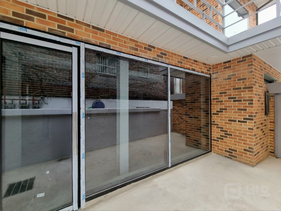 🚉 성수역 도보권, 핫플레이스 1층 상가 임대 매물의 4번째 사진