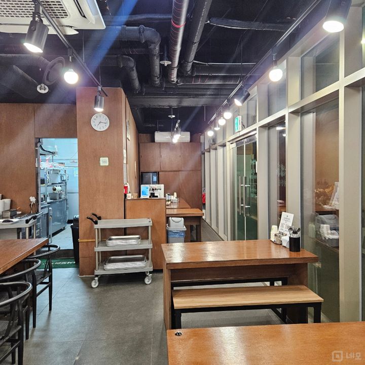 삼성동 삼성역 역세권, 시설, 인테리어 완비, 매출 좋은 한식집 매물의 4번째 사진
