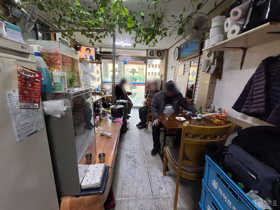 권리금 저렴한, 시흥동 주택가 도로변에 위치한 1층 음식점 매물의 6번째 사진