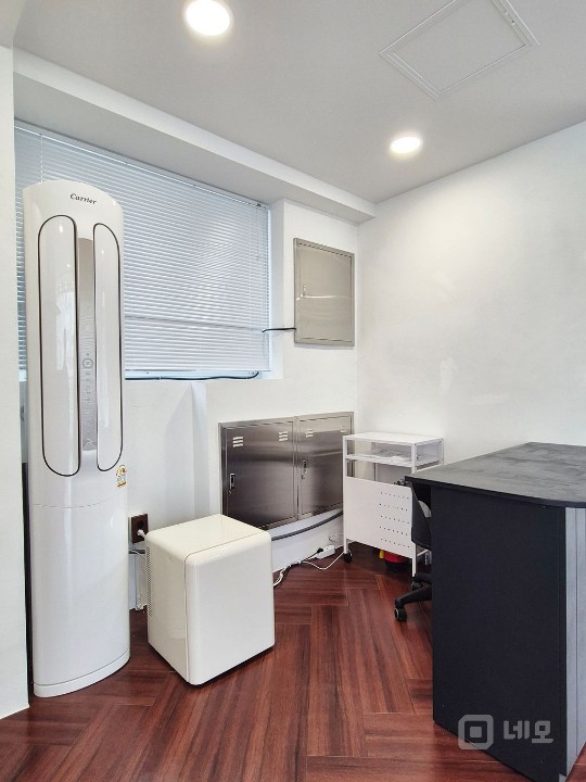 리모델링 럭셔리 건물 외관 통창 세련된 공간 임대 매물의 8번째 사진