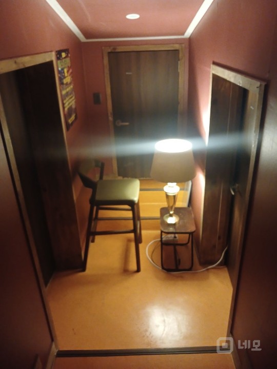 100년된 천정높은 목조 카페 입니다 매물의 5번째 사진