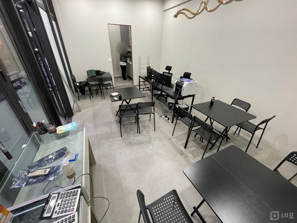 방배동 번화가에 위치한 이동통신점 매물의 1번째 사진