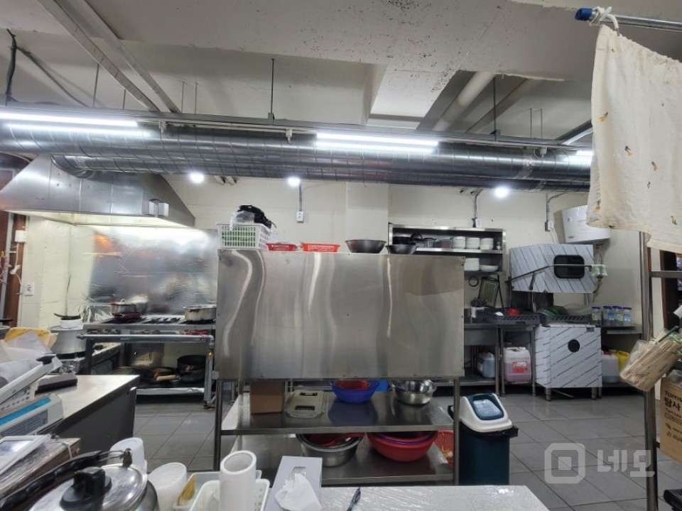 명지국제신도시 먹자골목 깨끗한 식당 급매 매물의 6번째 사진