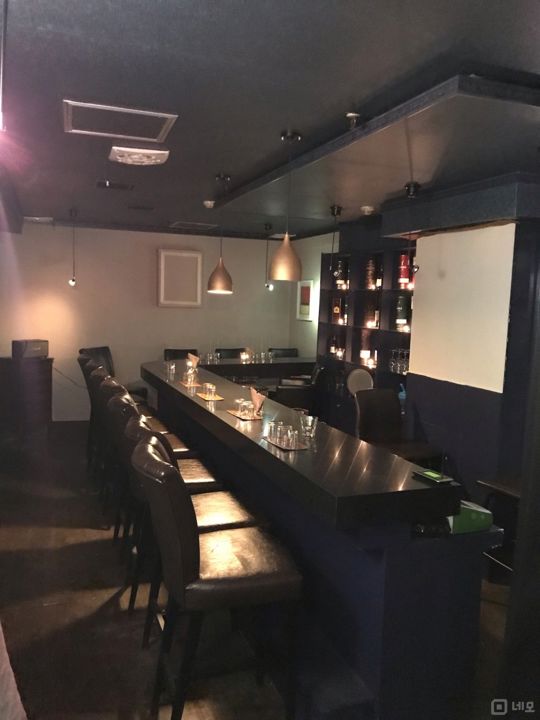 광화문역 초역세권, 깔끔한 인테리어의 단골 많은 바 매물의 1번째 사진