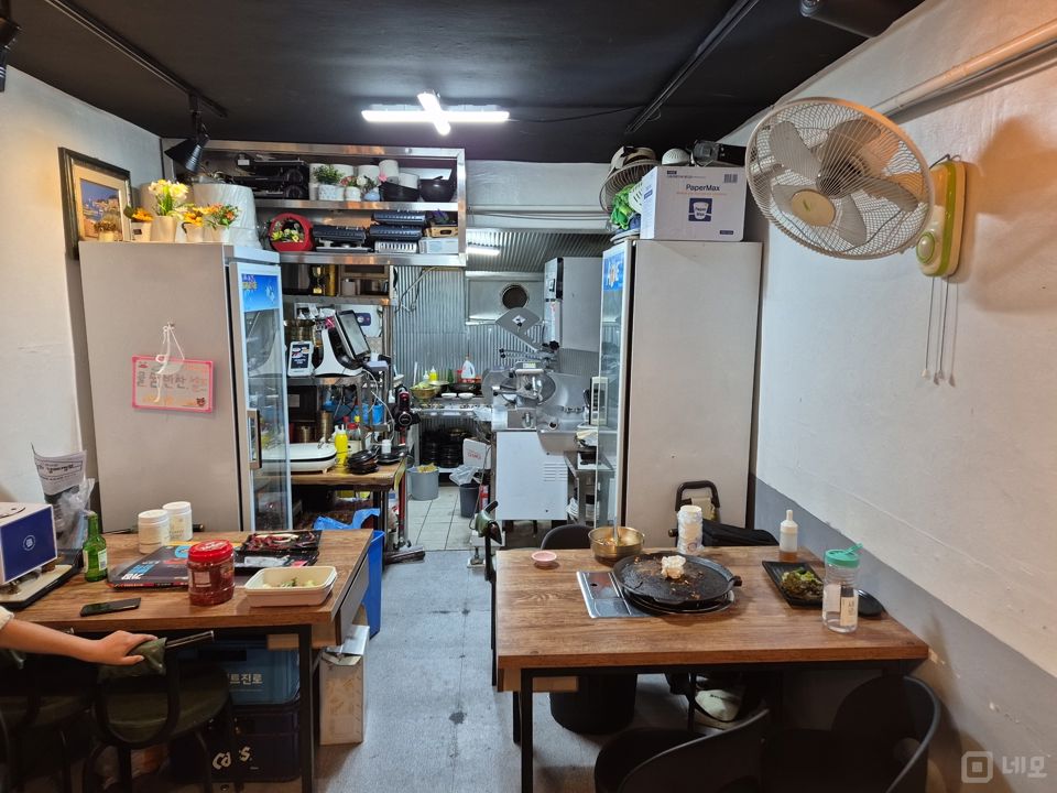 제기동 시설양도 가능한 고깃집 매물의 1번째 사진
