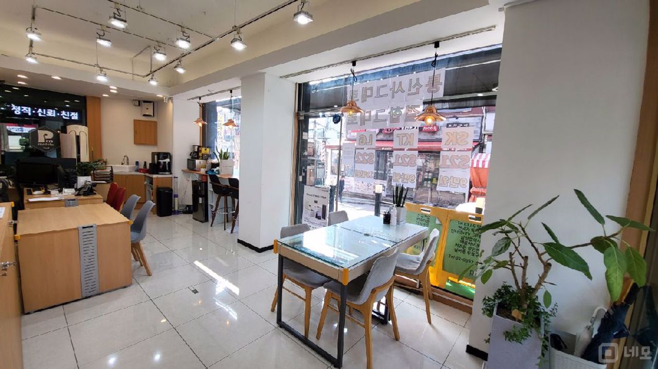 유동인구 많은 화곡역과 가까운 화곡동 이동통신점 매물의 3번째 사진