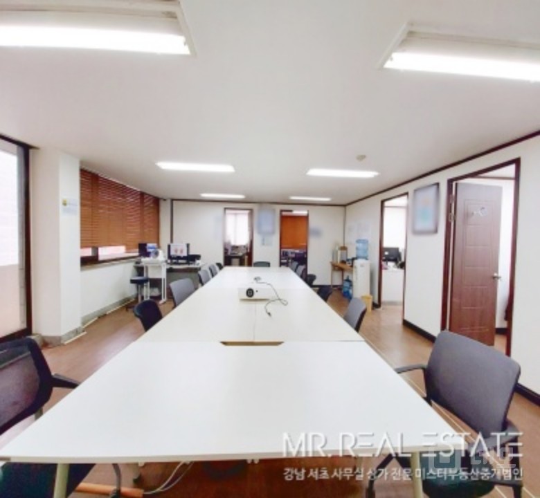 역삼동,가성비 우수,실속형 중소형 사무실 매물의 2번째 사진
