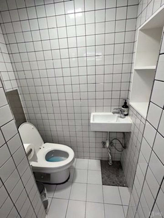 깨끗한 시설, 인테리어 완비된 망원동 도예 공방 매물의 8번째 사진