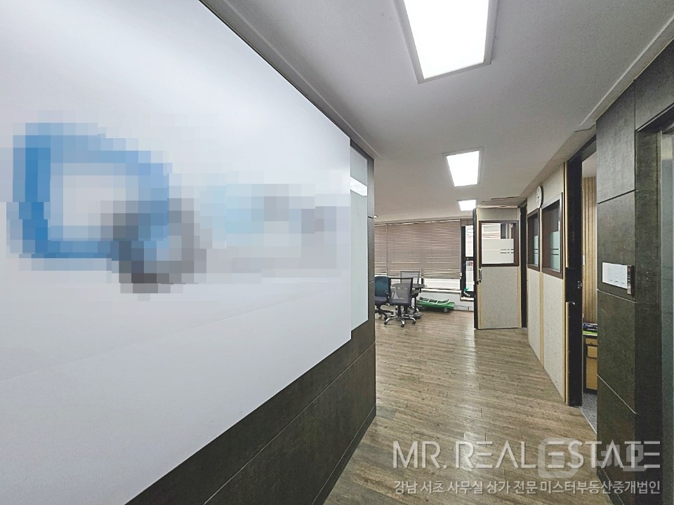 학동논현더블역세권.평수대비가성비甲.베란다有.탕비有 매물의 3번째 사진