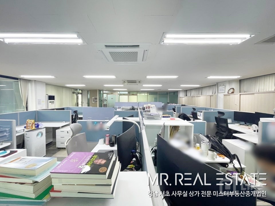 역삼동 대로변 인테리어 가성비 좋은 사무실 사진있음 매물의 3번째 사진