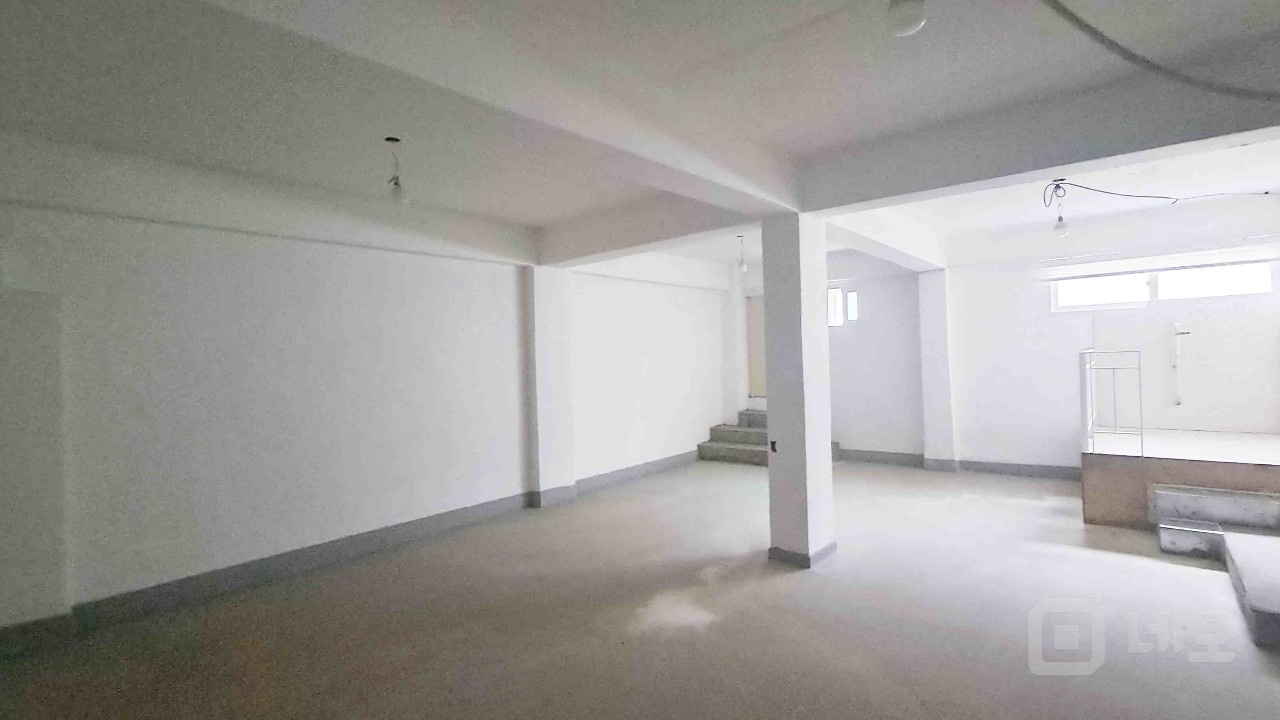 🏭 [답십리역 인근] 리모델링 완료, 저렴한 임대! 매물의 4번째 사진