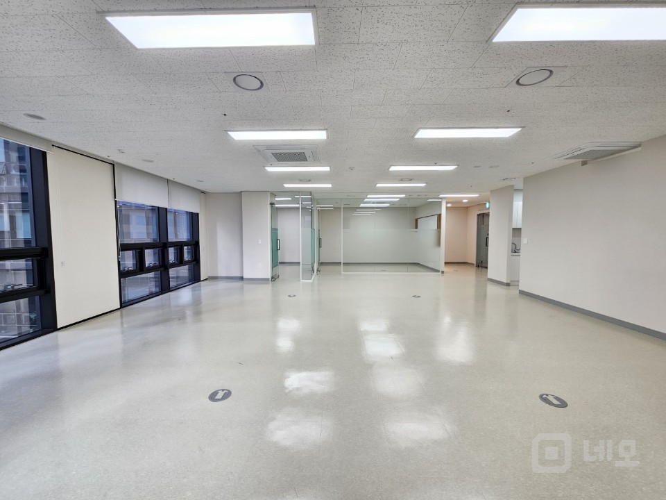 어반워크 전용40P 룸2개 창고 탕비실 가산역세권신축사무실 매물의 18번째 사진