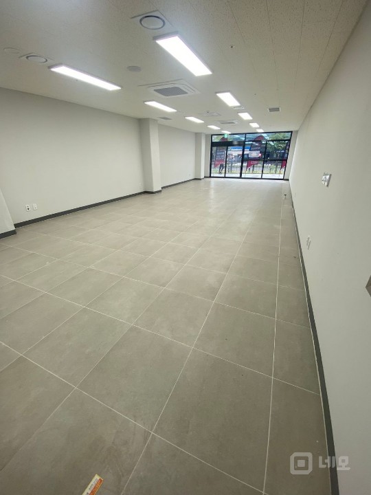 다이소입점된 초역세권 스트리트형 상가 매물의 1번째 사진