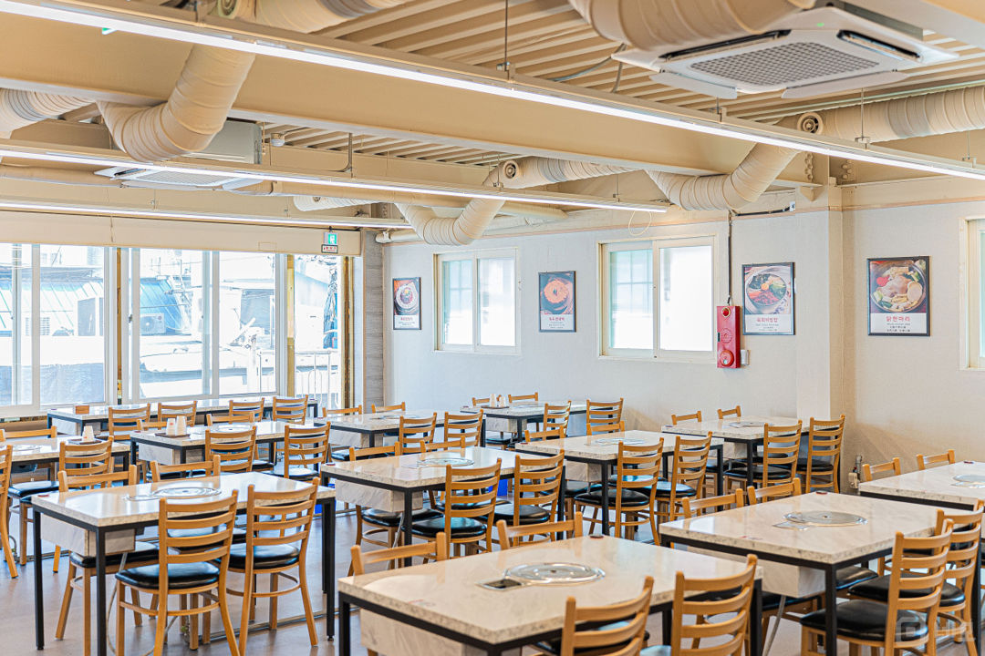 종로5가역 역세권, 깔끔한 인테리어, 주방 시설 완비된 한식집 매물의 5번째 사진