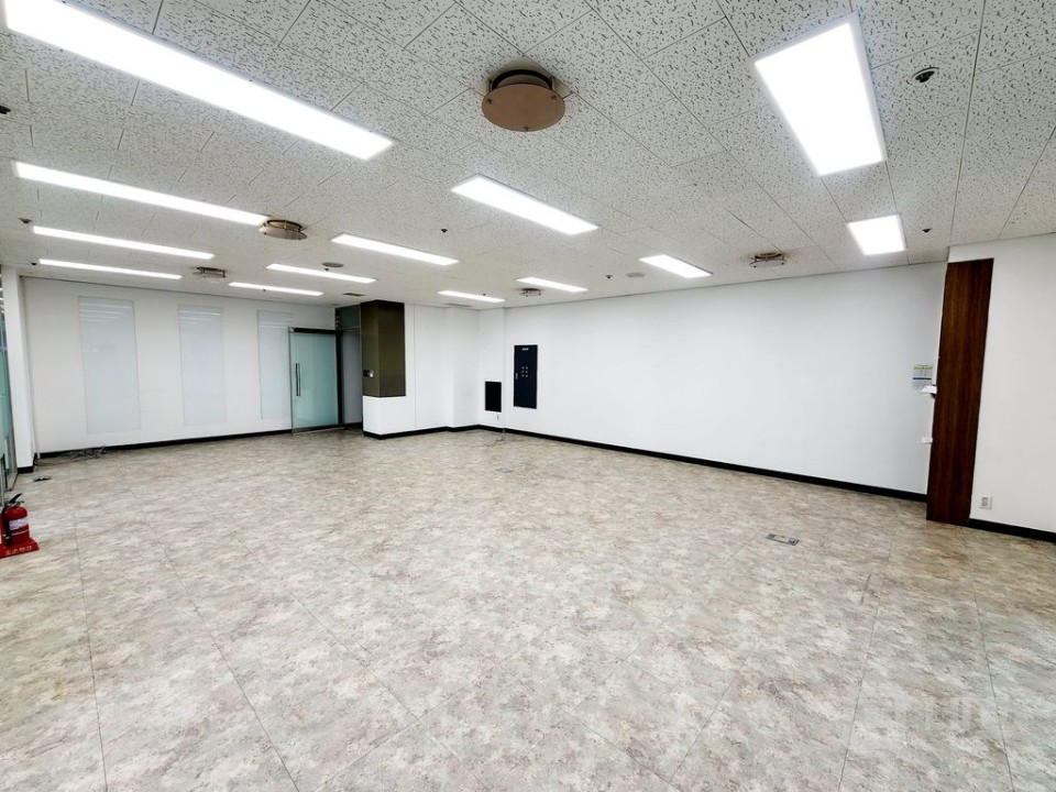◈가산더블역세권◈전용35평 룸3◈즉시입주가능◈ 매물의 4번째 사진