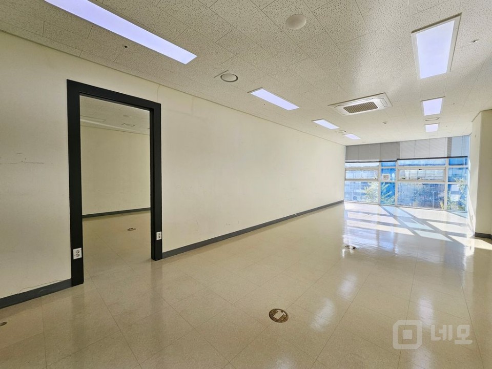 실28평 호실 간 공간분리, 저렴한 임대료, 즉시입주 매물의 6번째 사진