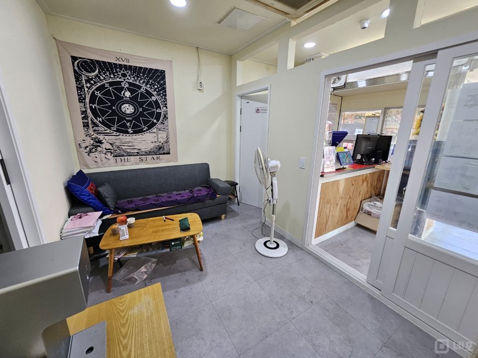 미아동 대로변 버스정류장 앞 가시성 좋은 1층 복권 및 사주카페 매물의 3번째 사진