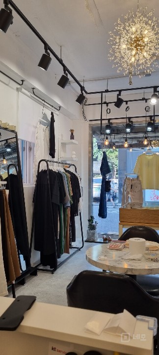 단골많고 위치좋은 의류판매점 매물의 1번째 사진