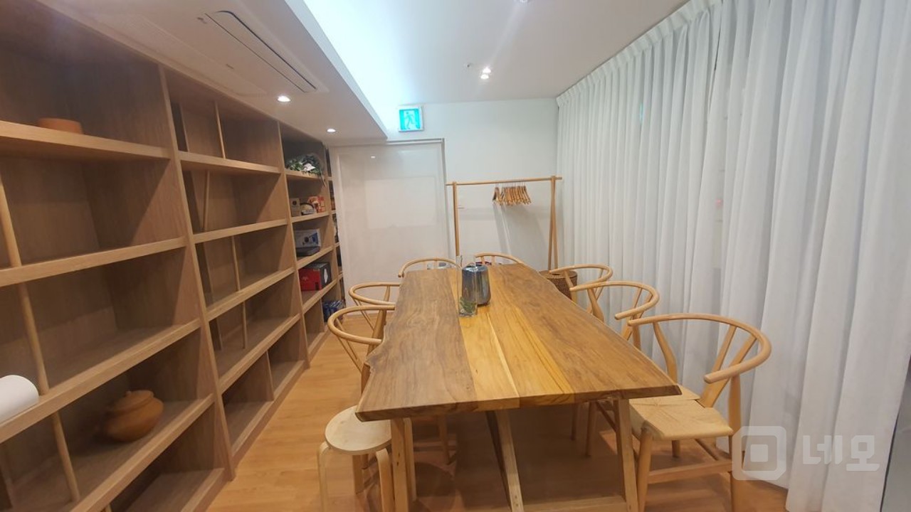 직장인 수요 풍부한 가로수길 이면 상가 매물의 6번째 사진