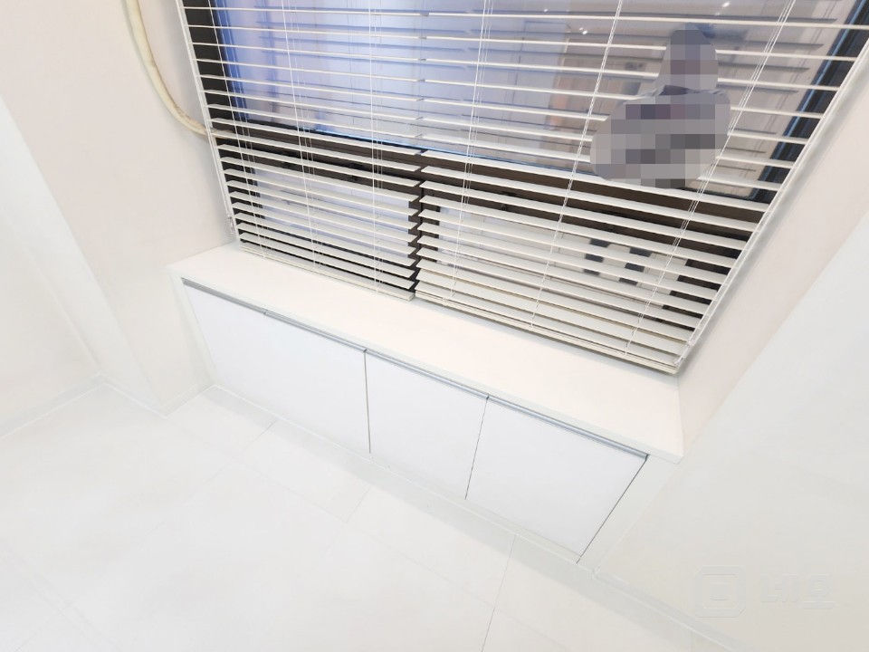 ★화이트 올 리모델링 8평수준의 사무실 매물의 6번째 사진