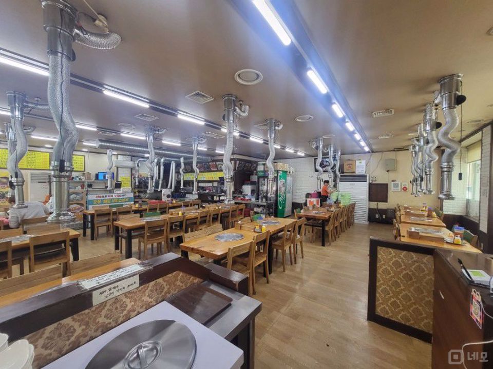 하계역 역세권, 다수의 대단지 아파트 단지 사이, 단골고객 많은 고깃집 매물의 1번째 사진