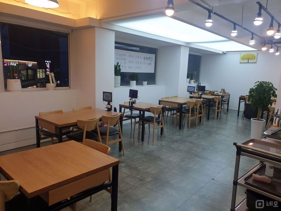영도구 동삼동 위치 좋은 도로변 2층 상가 매물의 1번째 사진