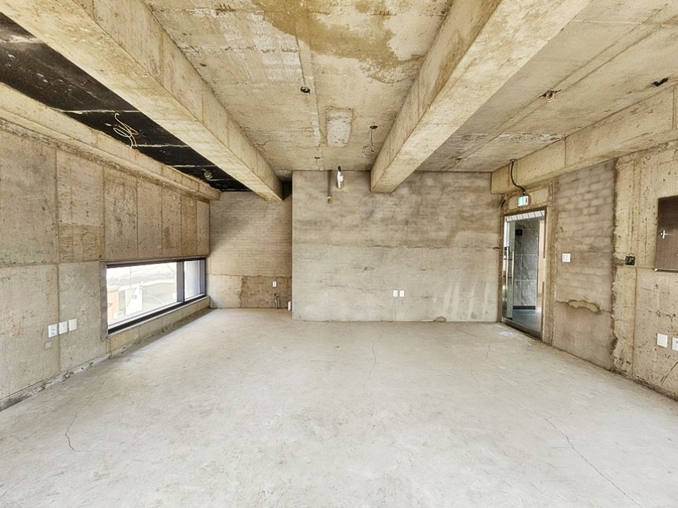 JS 망리단길 메인대로 신축급 무권리 신축 상가 매물의 7번째 사진