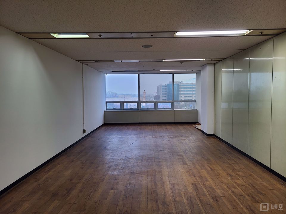 강서농수산물시장 안에 위치한, 주목도 높은 외발산동 사무실 매물의 1번째 사진
