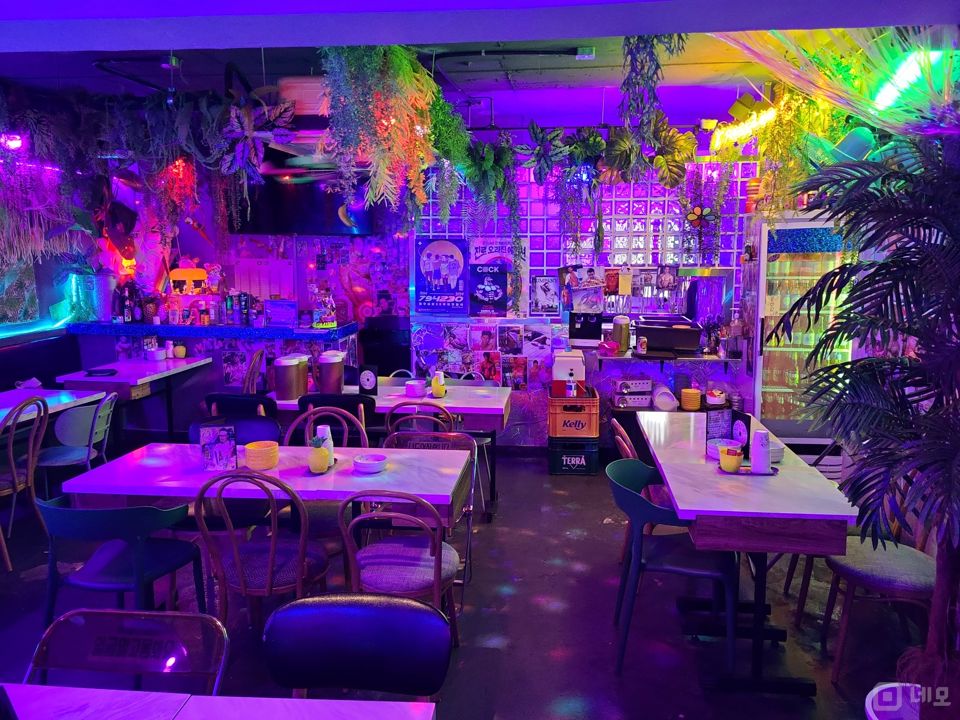 낙원동 복합상권에 위치한 호프집 매물의 1번째 사진