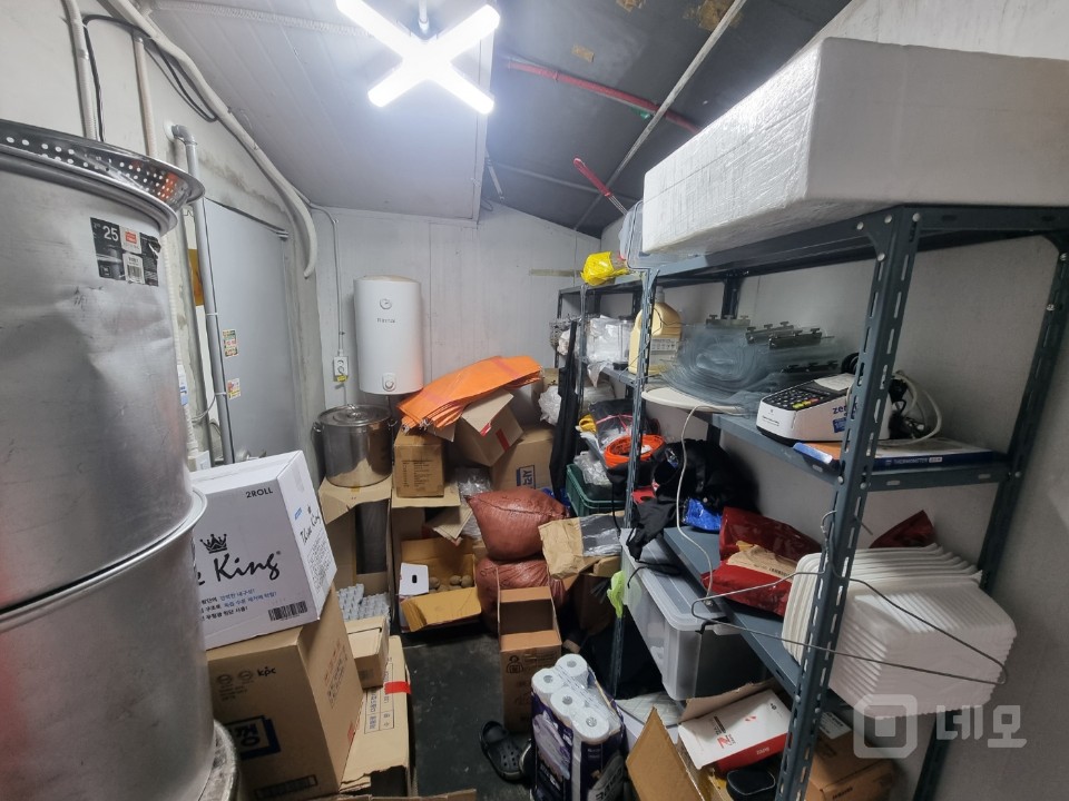 먹자골목 1층 역세권 2칸 매물의 5번째 사진