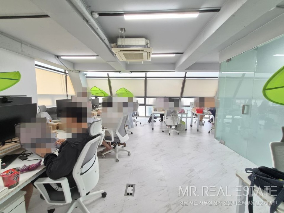 ★인테리어최상SS급.평수대비가성비甲.자주식주차.빠른계약예상★ 매물의 3번째 사진