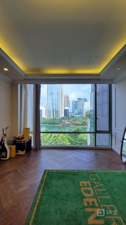 석촌호수길 롯데타워 뷰 8층+루프탑 상가사무실 매물의 8번째 사진