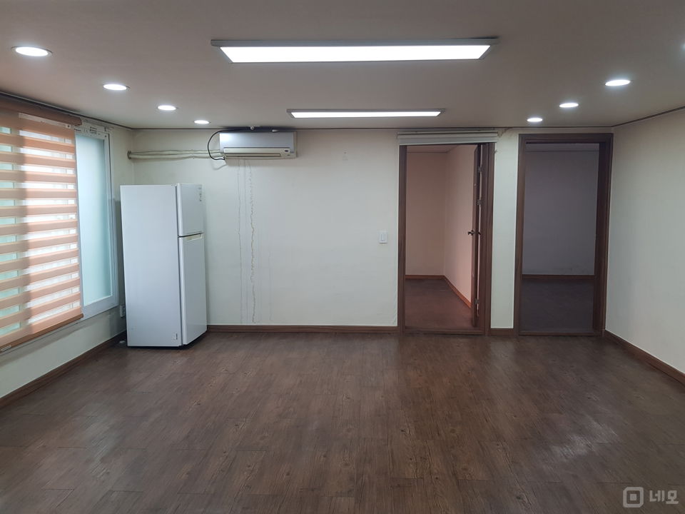 평수대비월세파격저렴내부화장실냉난방기싱크대냉장고옵션보안완벽 개인사무실 추천 매물의 2번째 사진