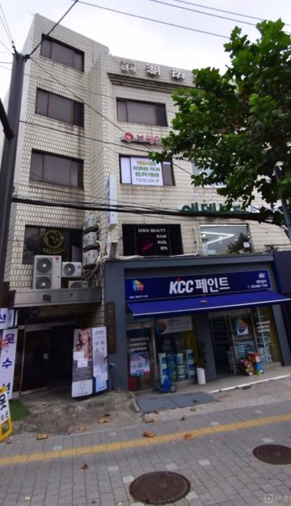 접근성 좋은 대로변, 방배역 부근에 위치한 지하1층 연습실 매물의 6번째 사진
