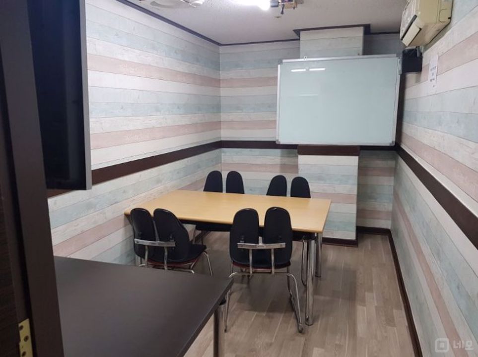 학생들이 많은 고시촌에 위치한 신림동 독서실 매물의 8번째 사진