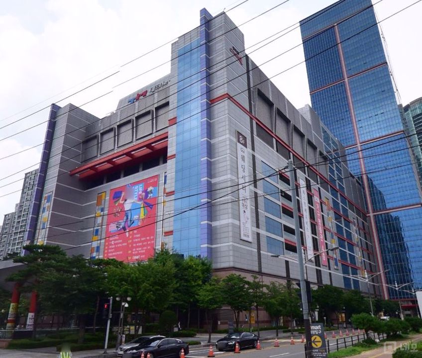 유동인구 많은 구로동 신도림테크노마트 내 상가 매물의 5번째 사진
